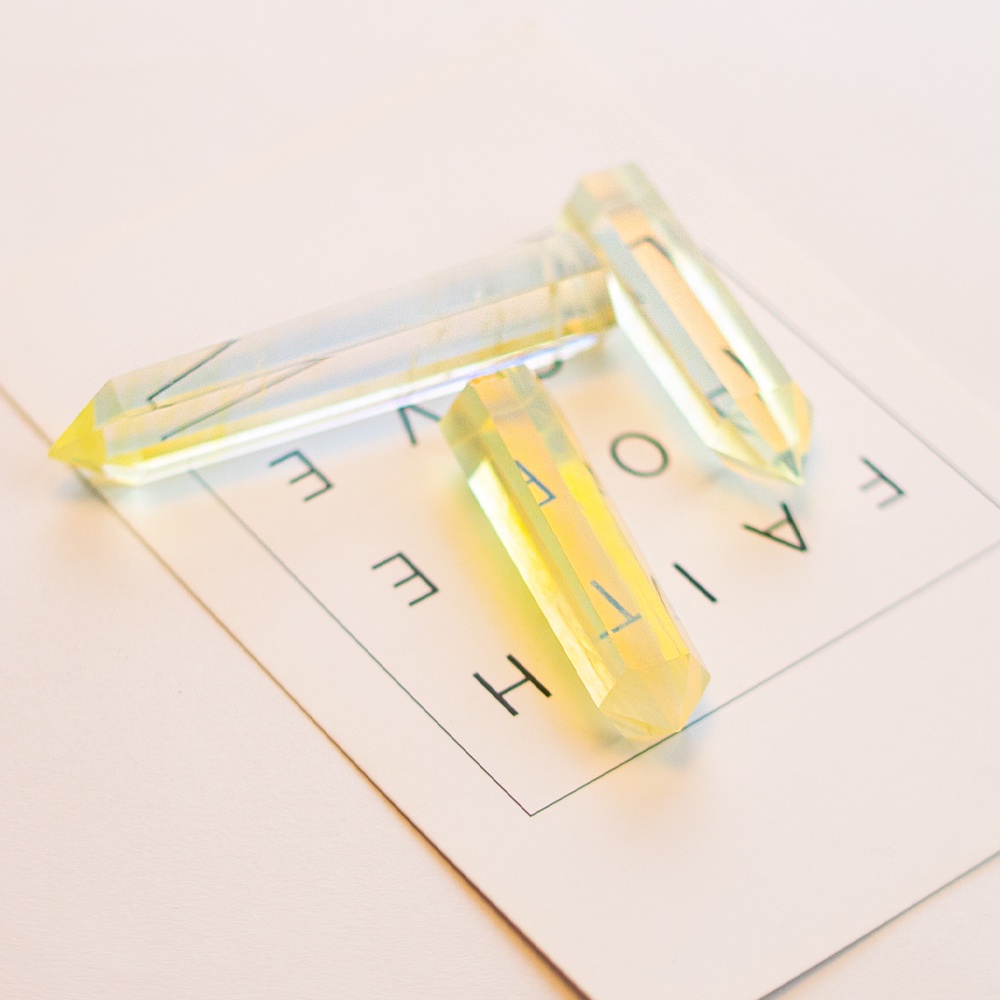 Đá Thạch Anh Topaz Trong Suốt Màu Sắc Tự Nhiên Giúp Chữa Bệnh Và Chăm Sóc Sức Khỏe