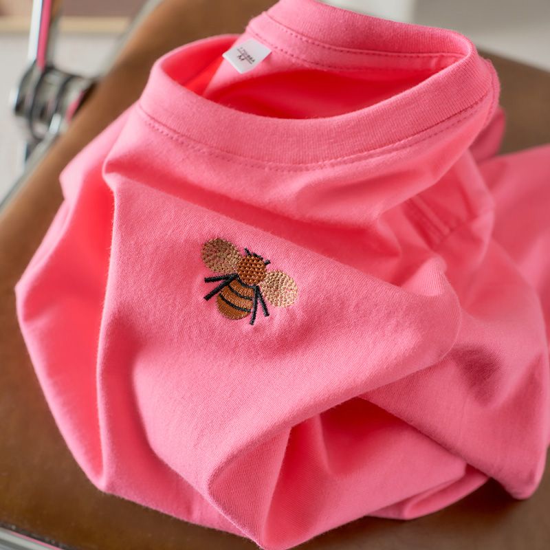 Áo Thun Tay Ngắn Dáng Rộng Màu Trắng Thêu Hình Chú Ong Nhỏ Thời Trang Mùa Hè 2023 Mới Cho Cặp Đôi