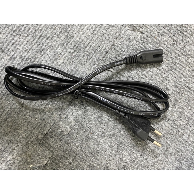 dây cắm nguồn pen