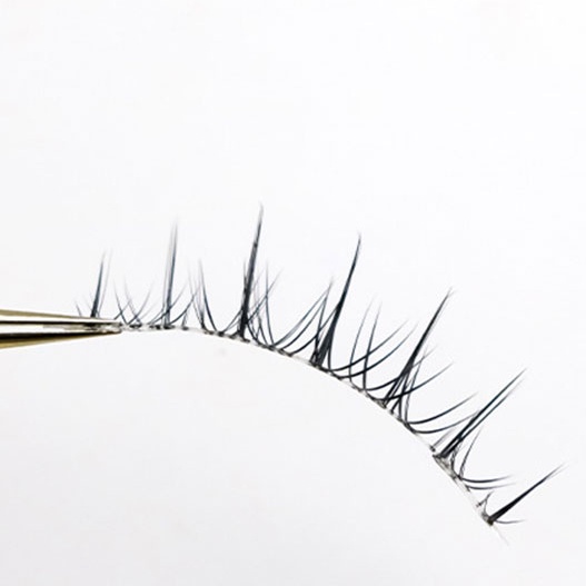 Hộp 5 Cặp Lông Mi Giả 3D Hóa Trang Quỷ Nhỏ Cho Nữ