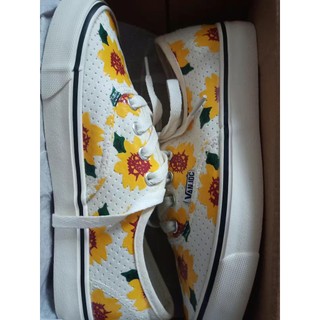 [ORDER] Giày dáng van hoa cúc vàng