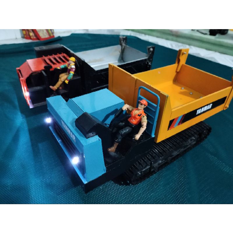 Xe chở đất rc YANMAR C30R
