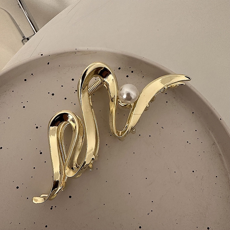 Kẹp Tóc Hình Cá Mập Bằng Kim Loại Đính Ngọc Trai Phong Cách Mới