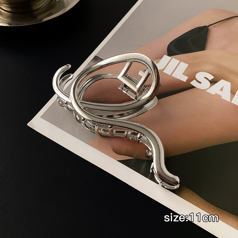 Kẹp Tóc Kim Loại Hình Cá Mập Lớn Màu Bạc Thời Trang Hàn Quốc Cho Nữ