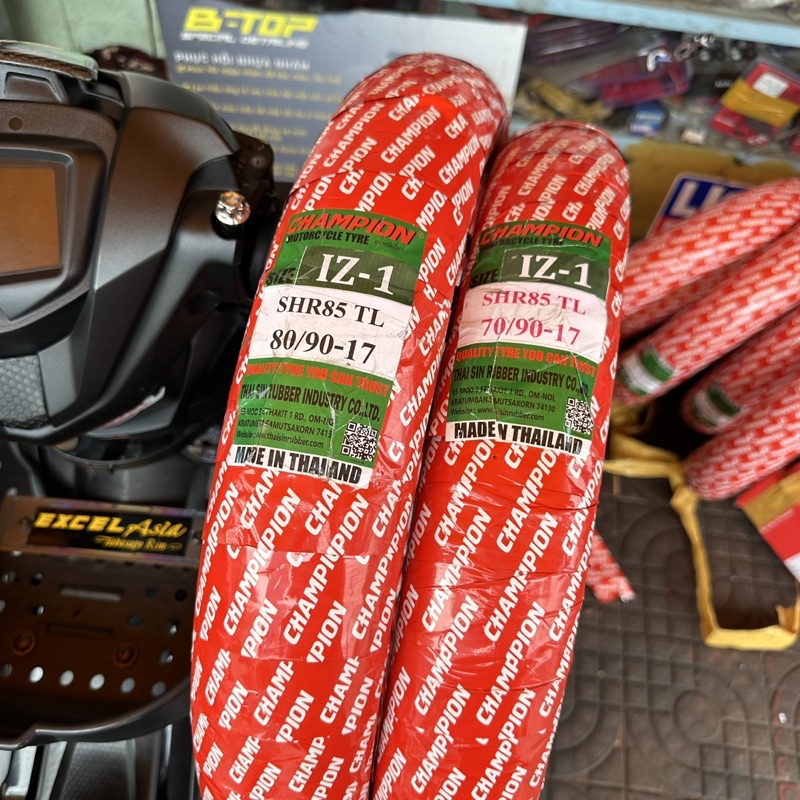 Võ CHAMPIAM GAI IRC IZ003 70/90/17 80/90/17 THAILAND