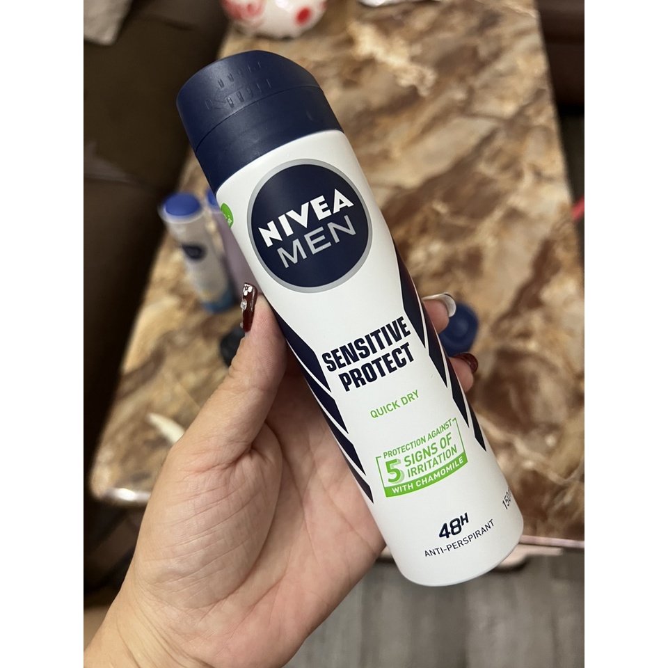Xịt Khử Mùi Nivea Men Black & White Chai 150 ML