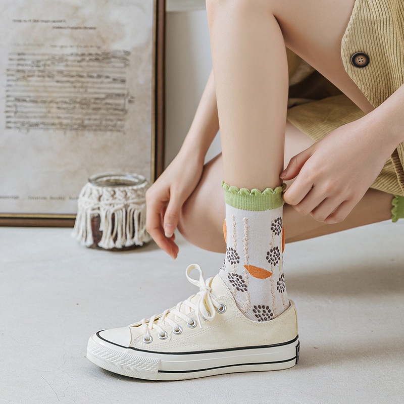 Vớ cotton Ống Trung Bình Họa Tiết Hoa Nhỏ Dễ Thương Thời Trang Nhật Hàn Cho Nữ