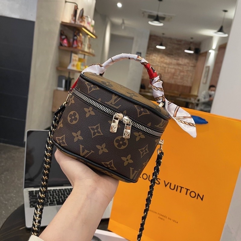 Túi hộp vuông đeo chéo, túi cốp lv mini size 16cm có quai xách tay thời trang hot girl Trung Quốc phối dây xích da