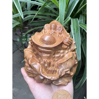Tượng con cóc gỗ bách thơm