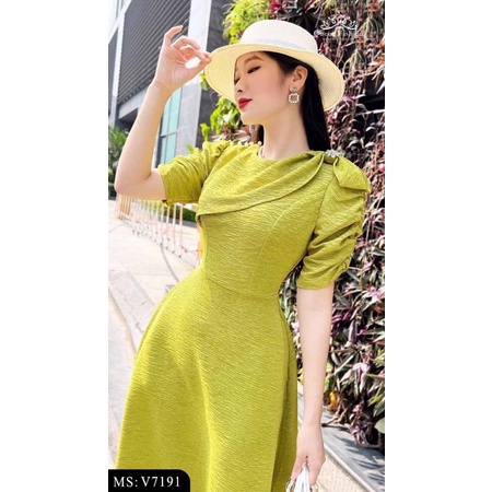 VAY TIỂU THƯ NHẸ NHÀNG NHƯ MÙA THU HÀ NỘI