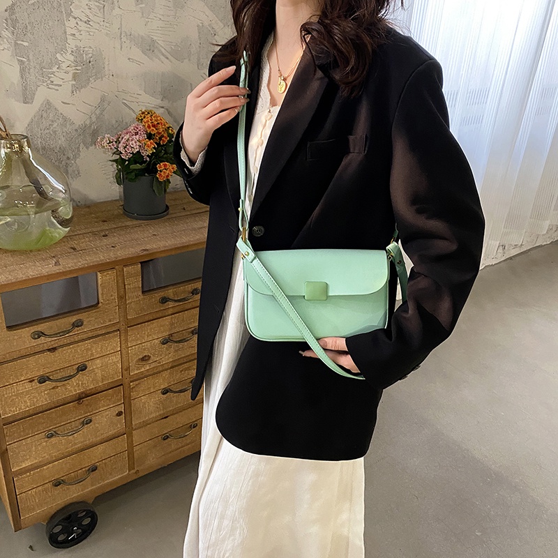 Túi đeo chéo IELGY màu trơn phong cách retro thời trang đơn giản dành cho nữ