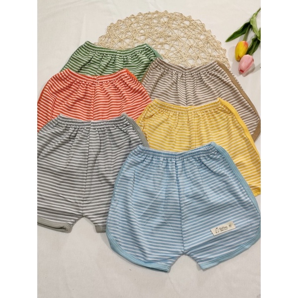 Quần đùi kẻ viền Kwoo cho bé trai, bé gái | MeiKids