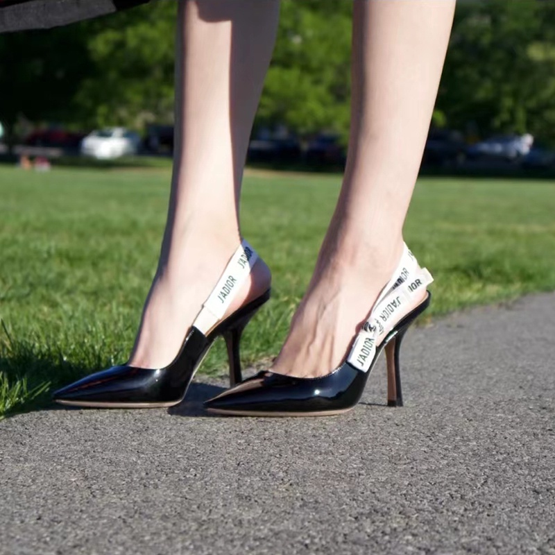 23 mùa xuân và mùa hè thời trang mới thắt nơ chữ cái bằng da sáng chế Giày cao gót gót mèo