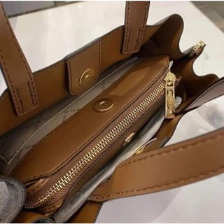 Túi Michael Kors Emilia