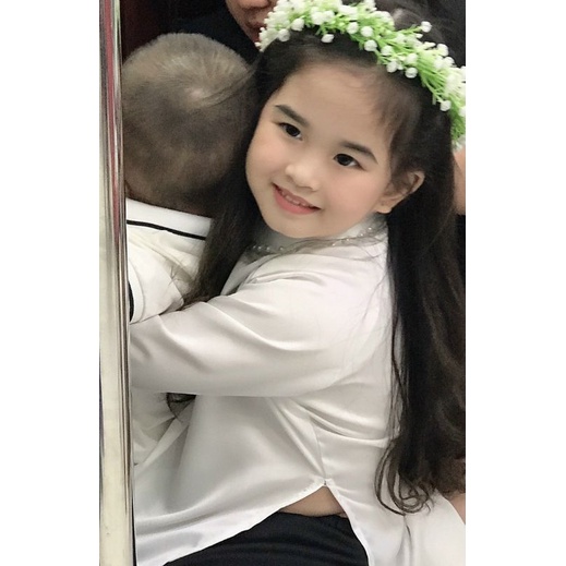 áo dài lụa trắng cho bé