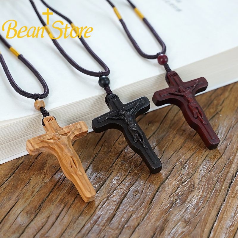 Mặt Dây Chuyền Bằng Gỗ Đàn Hương Màu Đỏ Nhập Khẩu Từ Ý