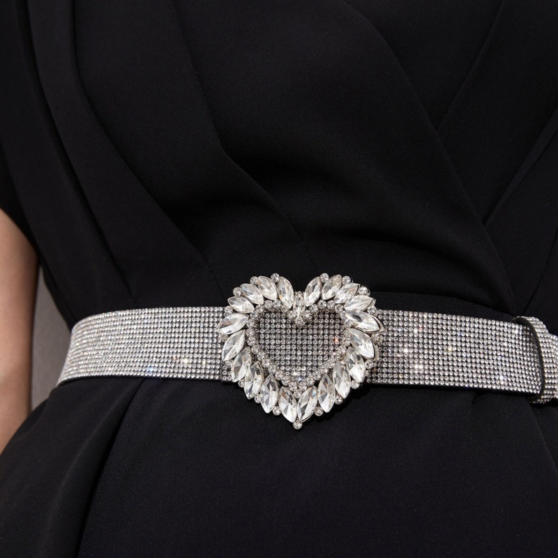 Thắt Lưng Đính Đá Hình Trái Tim Dành Cho Nữ