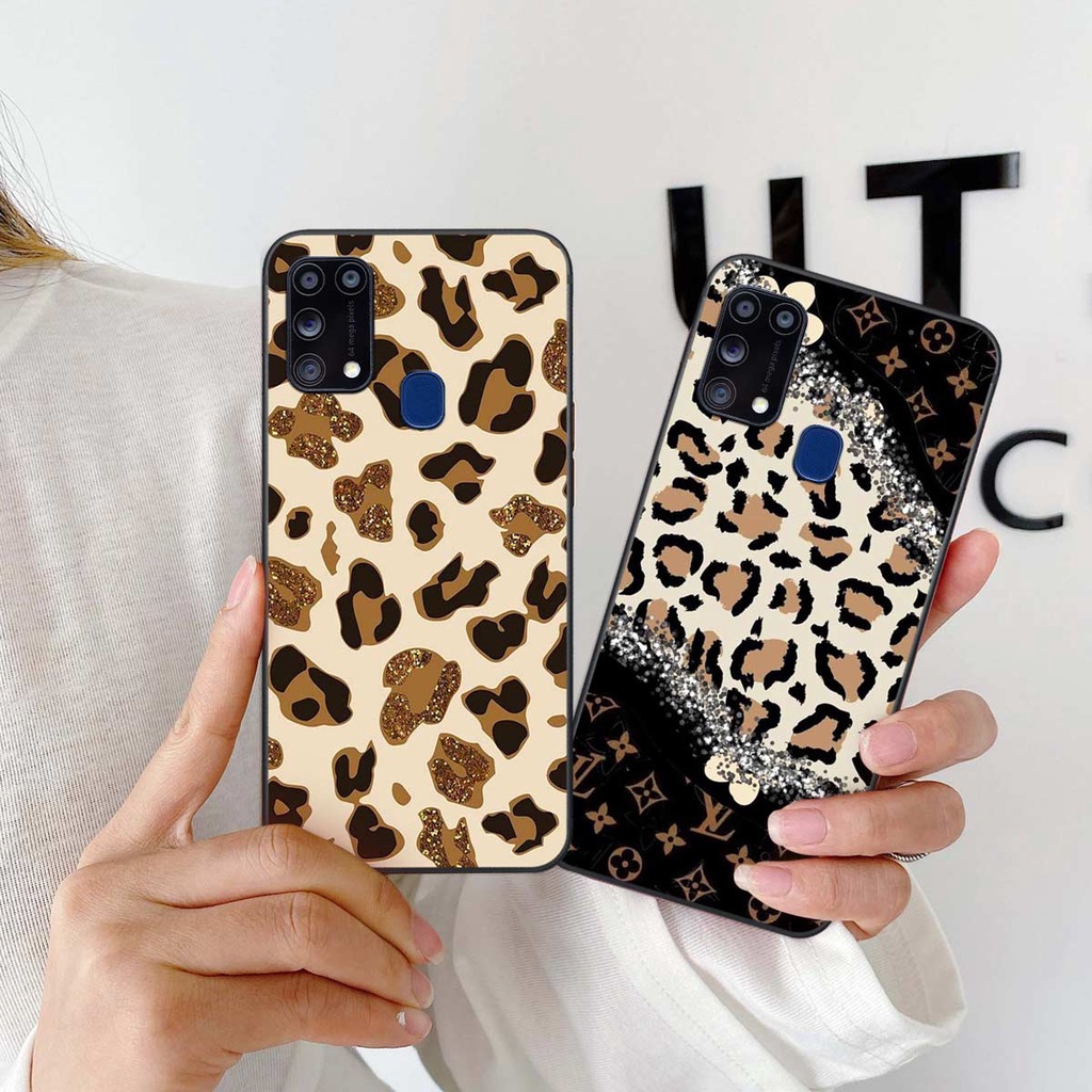 Ốp lưng Samsung M31 hình họa tiết thương hiệu thời trang, chất lượng rẻ bền đẹp