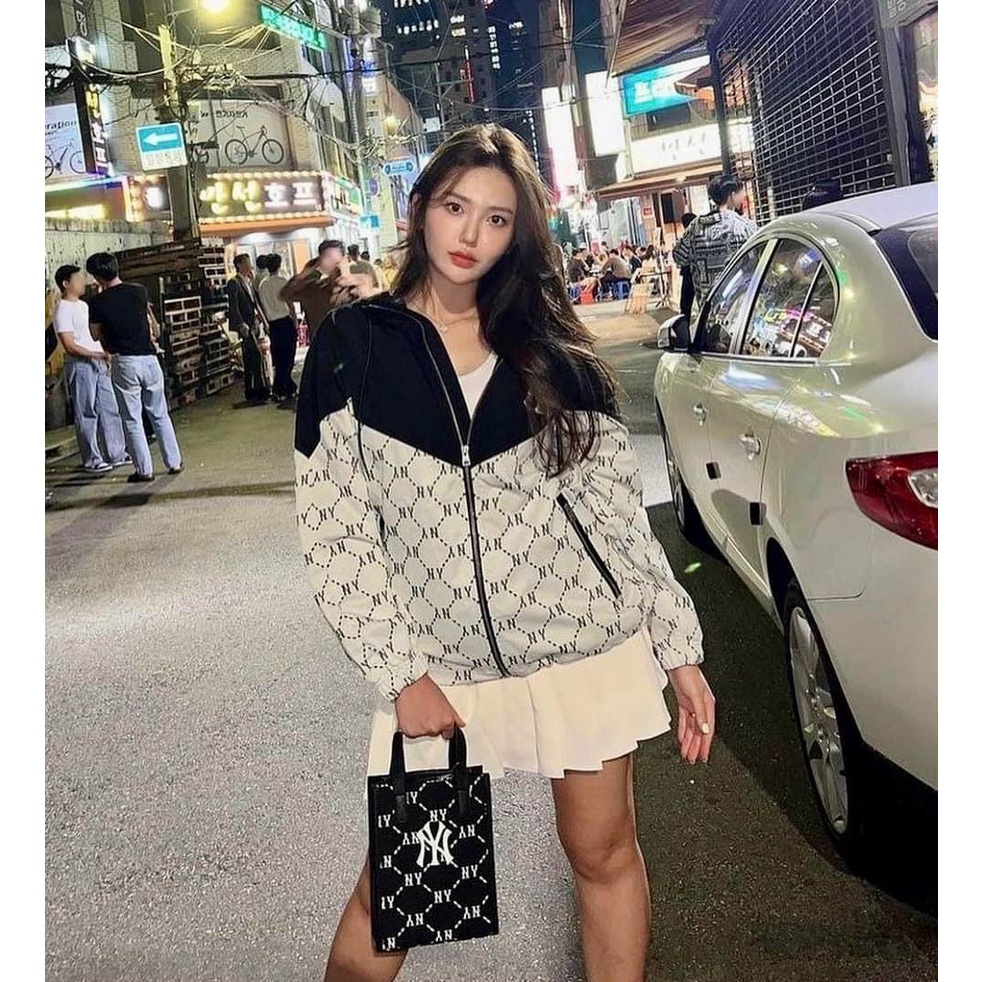 Túi đeo chéo NY monogram form đứng size trung 17cm Nam/ Nữ