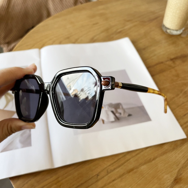 Kính Mát Chống Tia UV Phong Cách Retro Thời Trang Cho Nam Nữ