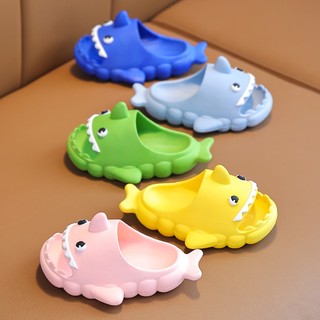 Dép sandal chống trượt hình cá mập hoạt hình đáng yêu cho trẻ em