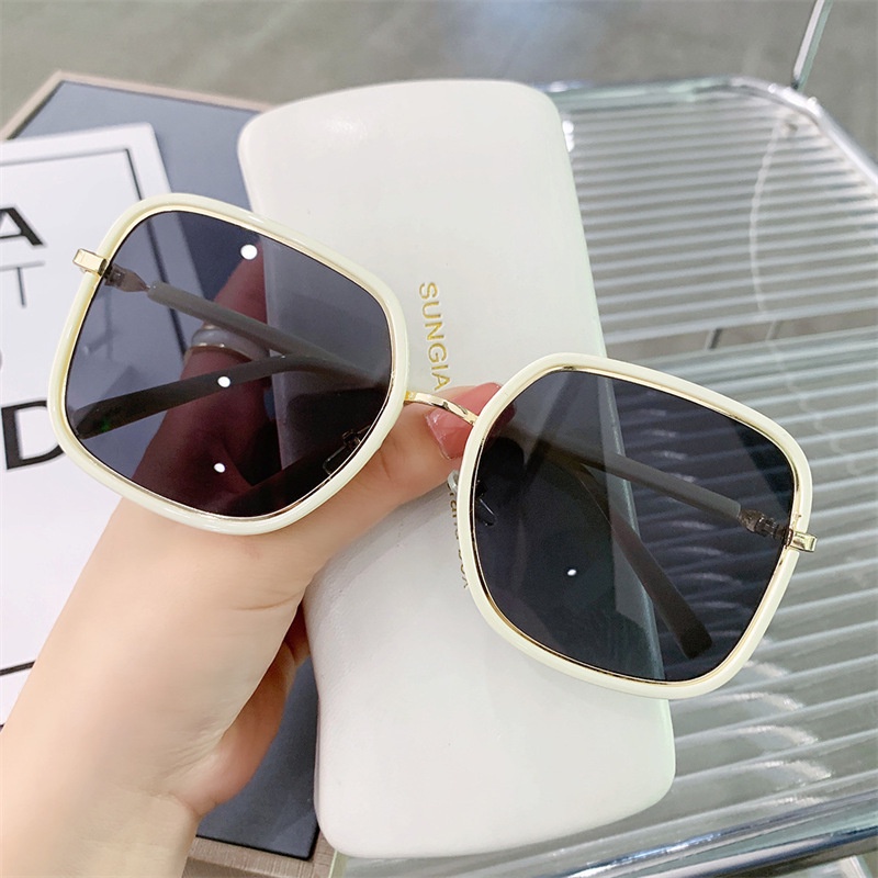 Kính Mát Gọng Kim Loại Thời Trang Cho Nam / Nữ