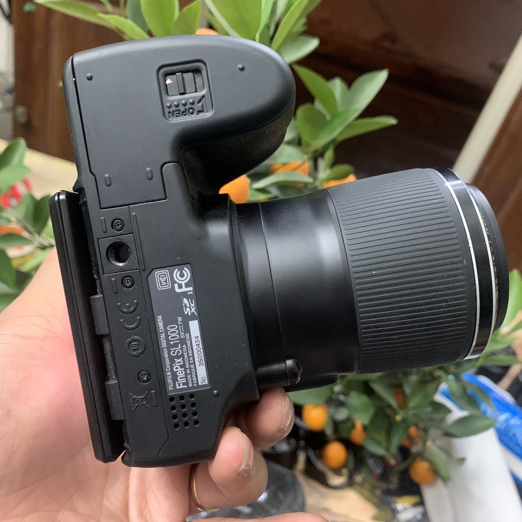 Máy ảnh Fujifilm SL1000 siêu zoom