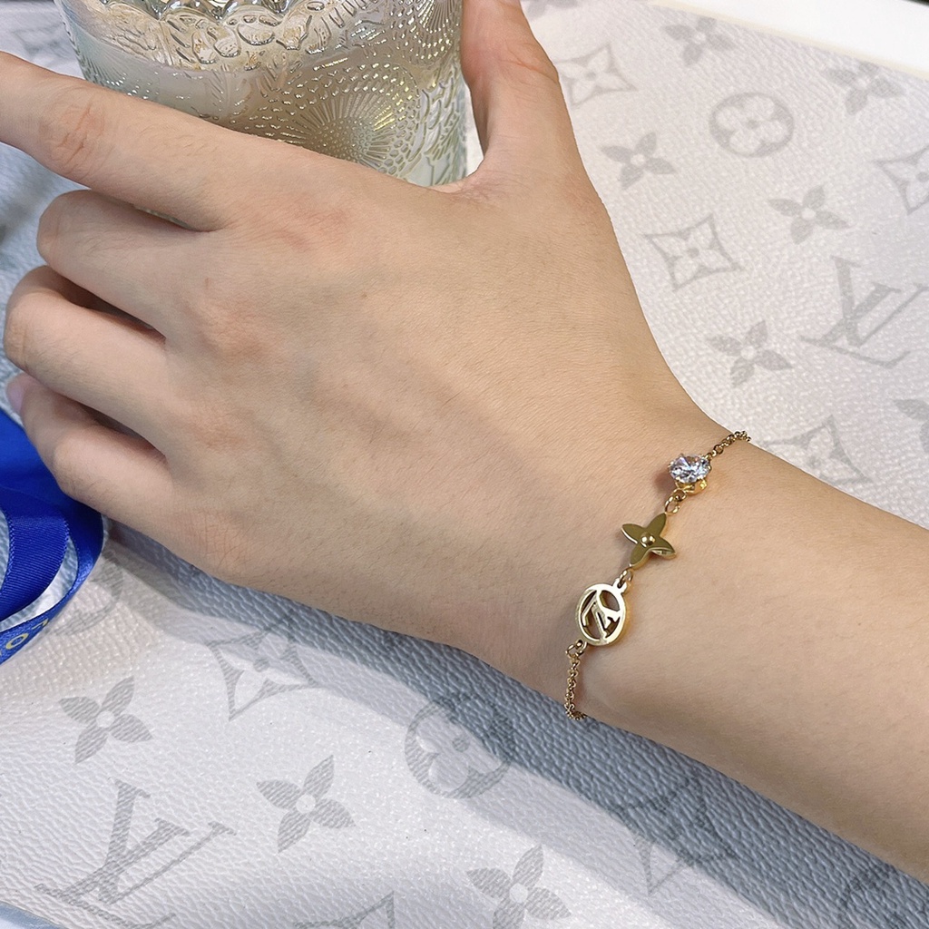 Vòng Tay Louis Vuitton Bằng Thép Titan Họa Tiết LV Monogram