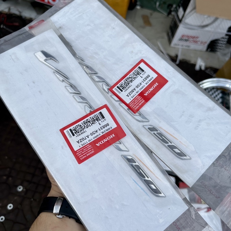 Tem Xi Chữ Nỗi Vario Click Zin Honda Thailand