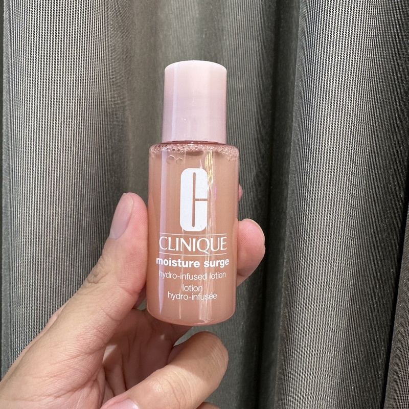 Nước Hoa Hồng Dưỡng Ẩm Da Clinique Moisture Surge Lotion 30ml