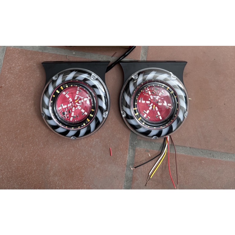 Đèn lái sau, đèn trang trí cản sau 4 chế độ.