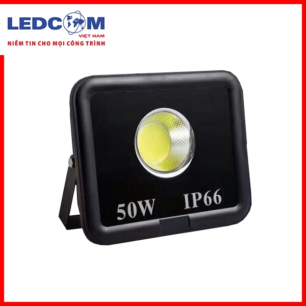 Đèn LED pha ngoài trời 50w dạng cốc