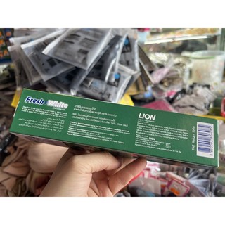 Kem Đánh Răng Fresh & White fresh cool mint 160g Thái Lan
