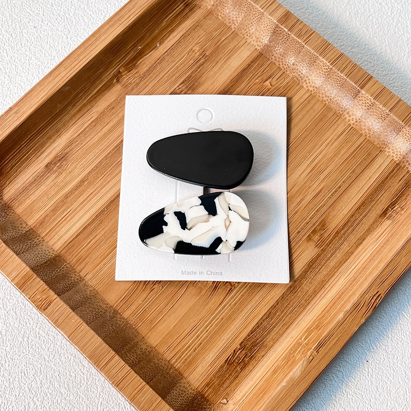 Set 2 Kẹp Tóc Mỏ Vịt Màu Tương Phản Dễ Thương Thời Trang