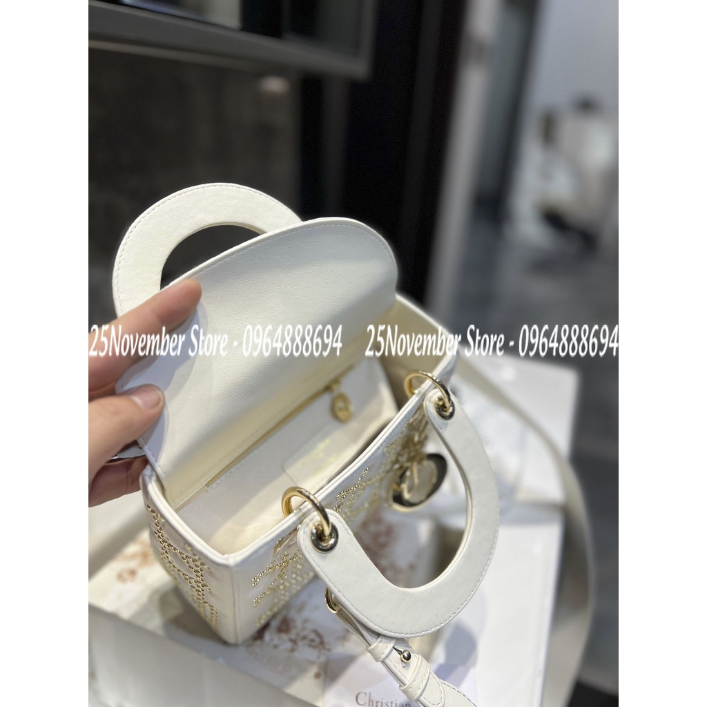 Túi xách Di.or la.dy lucky đính cham sao, size 17cmm, mùa: đen - trắng