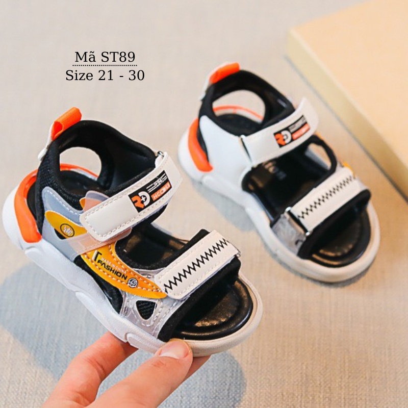 Dép sandal bé trai 1 2 3 4 5 tuổi quai hậu dán êm nhẹ màu đen trắng thời trang cho trẻ em mùa hè đi học đi chơi ST89