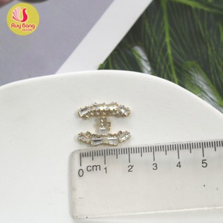 Charm đính đá