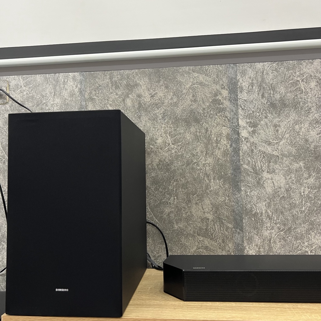 Loa thanh Soundbar Samsung HW-Q700B 3.1.2 320W  - Hàng chính hãng Bảo Hành 12 Tháng