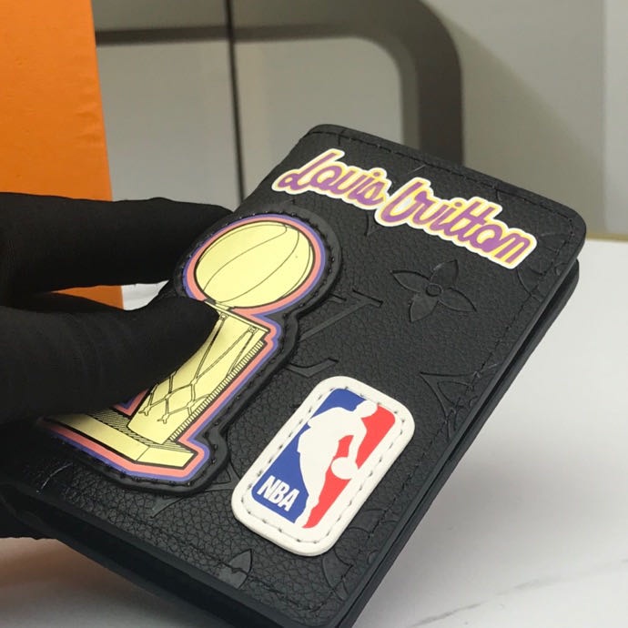 Hình ảnh vật lý mới của Louis vuitton M80615 NBA túi đựng tiền