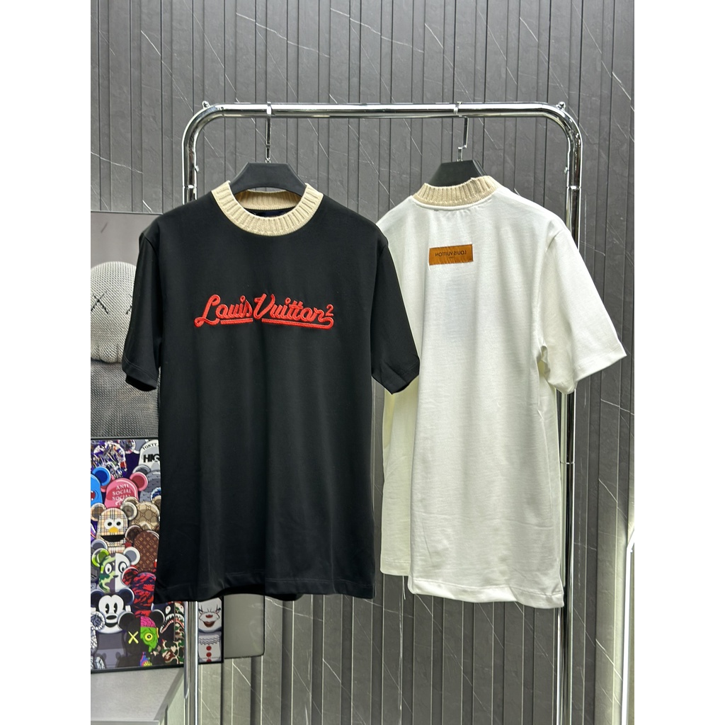 Áo T-shit Louis Vuitton logo thêu ngực phối cổ LA on web