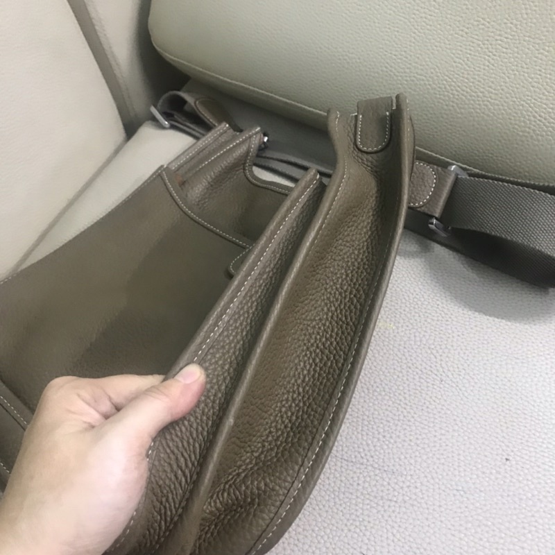 Túi Hm đeo chéo size  30 cm