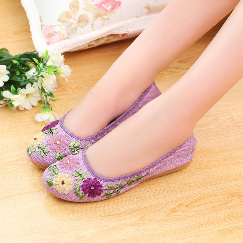 Giày Vải Cotton Lanh Mũi Vuông Thêu Họa Tiết Thổ Cẩm Dễ Thương Cho Nữ