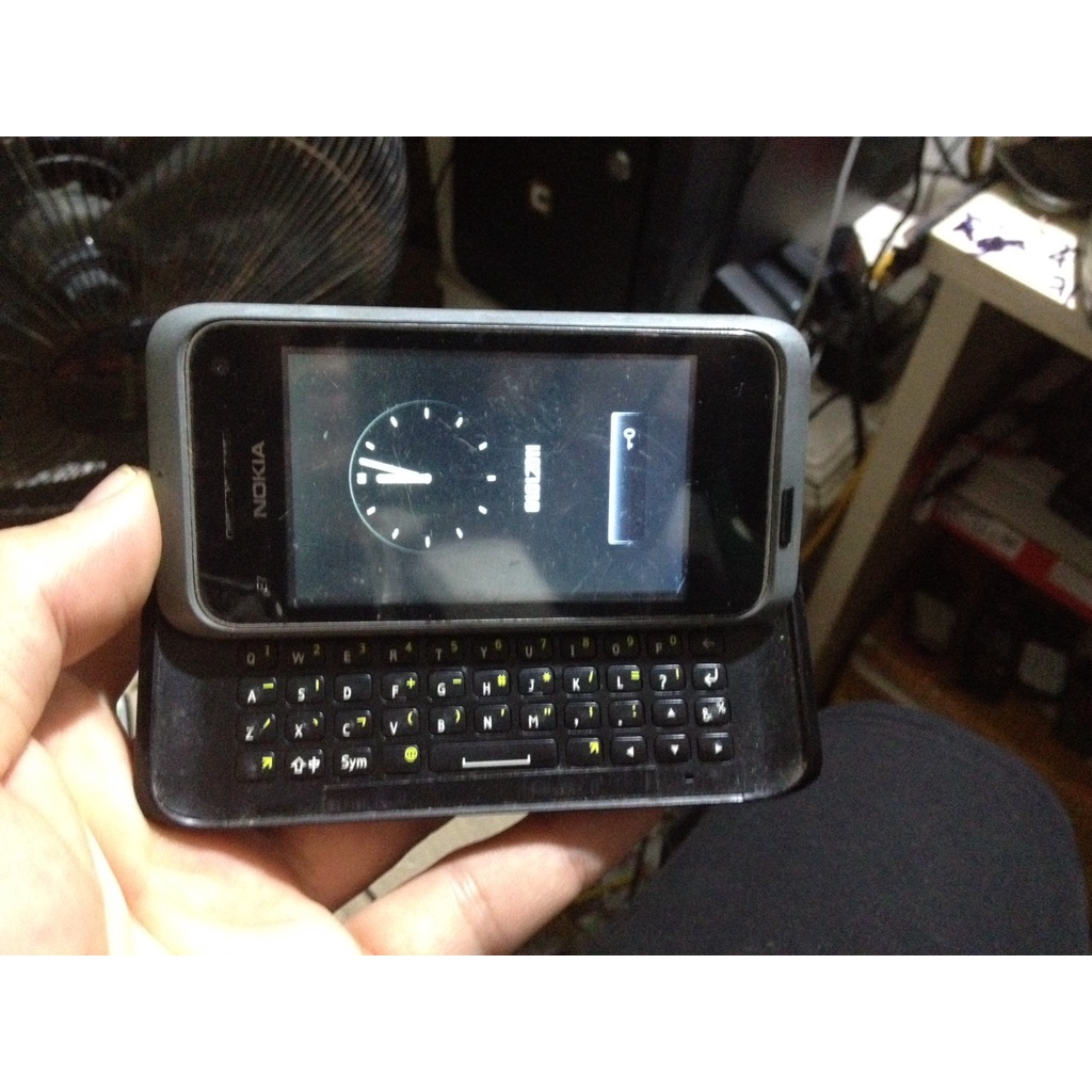 Xác NOKIA E7 tàu liệt cảm, không tét được gì, máy không bin