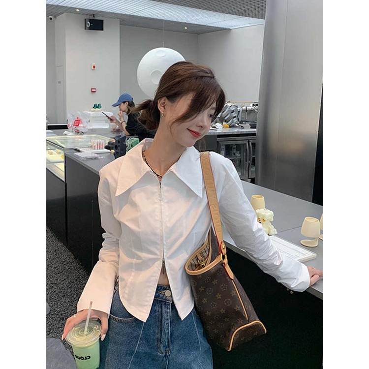 Áo sơ mi croptop nữ màu trắng niche thiết kế cảm giác xếp lớp bên trong áo sơ mi dài tay áo sơ mi nữ màu trắng