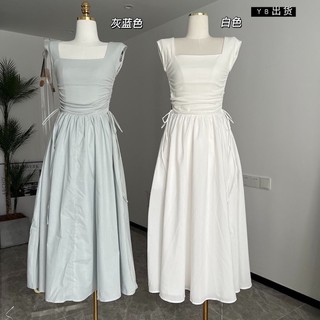Đầm tiểu thư cổ vuông dáng xoè thắt lưng