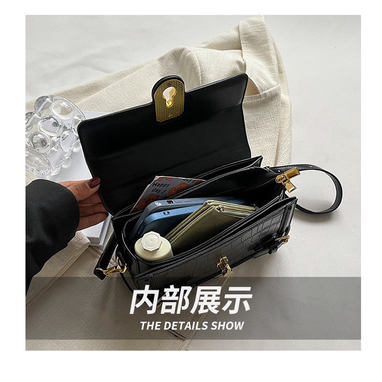 Túi đeo vai đeo chéo vân da bản lớn tặng kèm móc khóa thú bông siêu xinh 1247