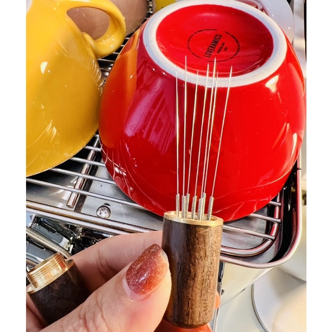 Dụng cụ đánh tơi cà phê  bằng gỗ