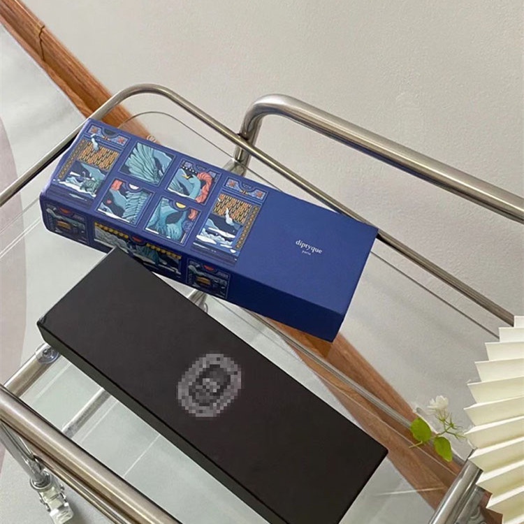 Hộp Quà Nến Thơm 5 Nến Thơm Kèm Hộp Quà Tặng Mùa Thu Giới Hạn diptyque Dipptyque