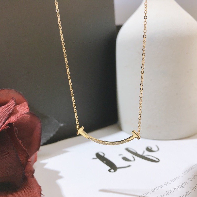 CARTIER Vòng cổ Thép Titan Mặt Chữ C Thời Trang Cho Nam Nữ
