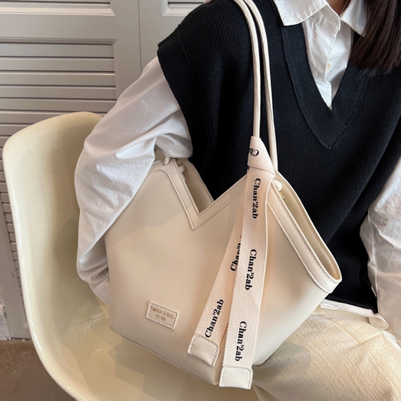 Túi Đeo Vai Dây Rút Hình Trái Tim Sức Chứa Lớn Thời Trang Cho Nữ